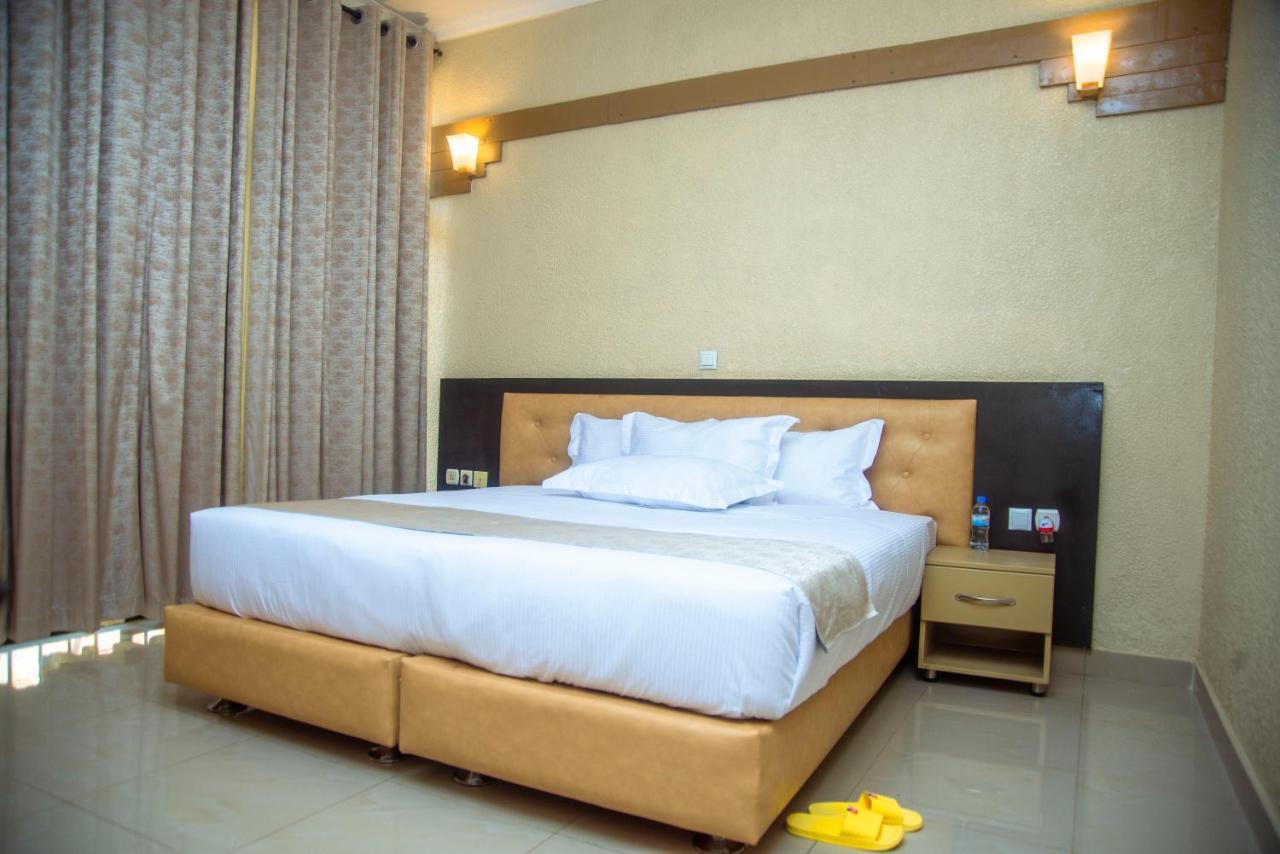 Quality Inn Hotel Kigali Exterior photo